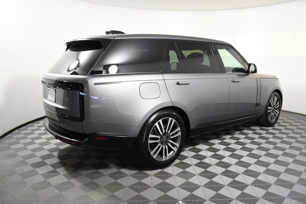 2025 Land Rover Range Rover Autobiography photo 7