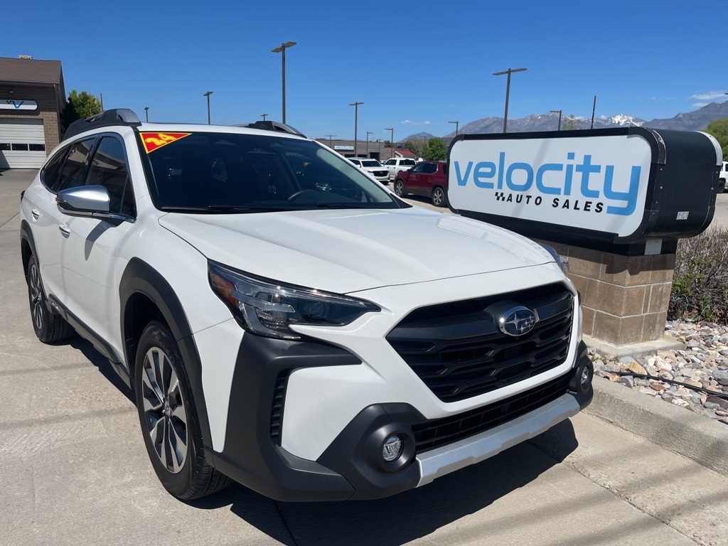 2024 Subaru Outback Touring's photo