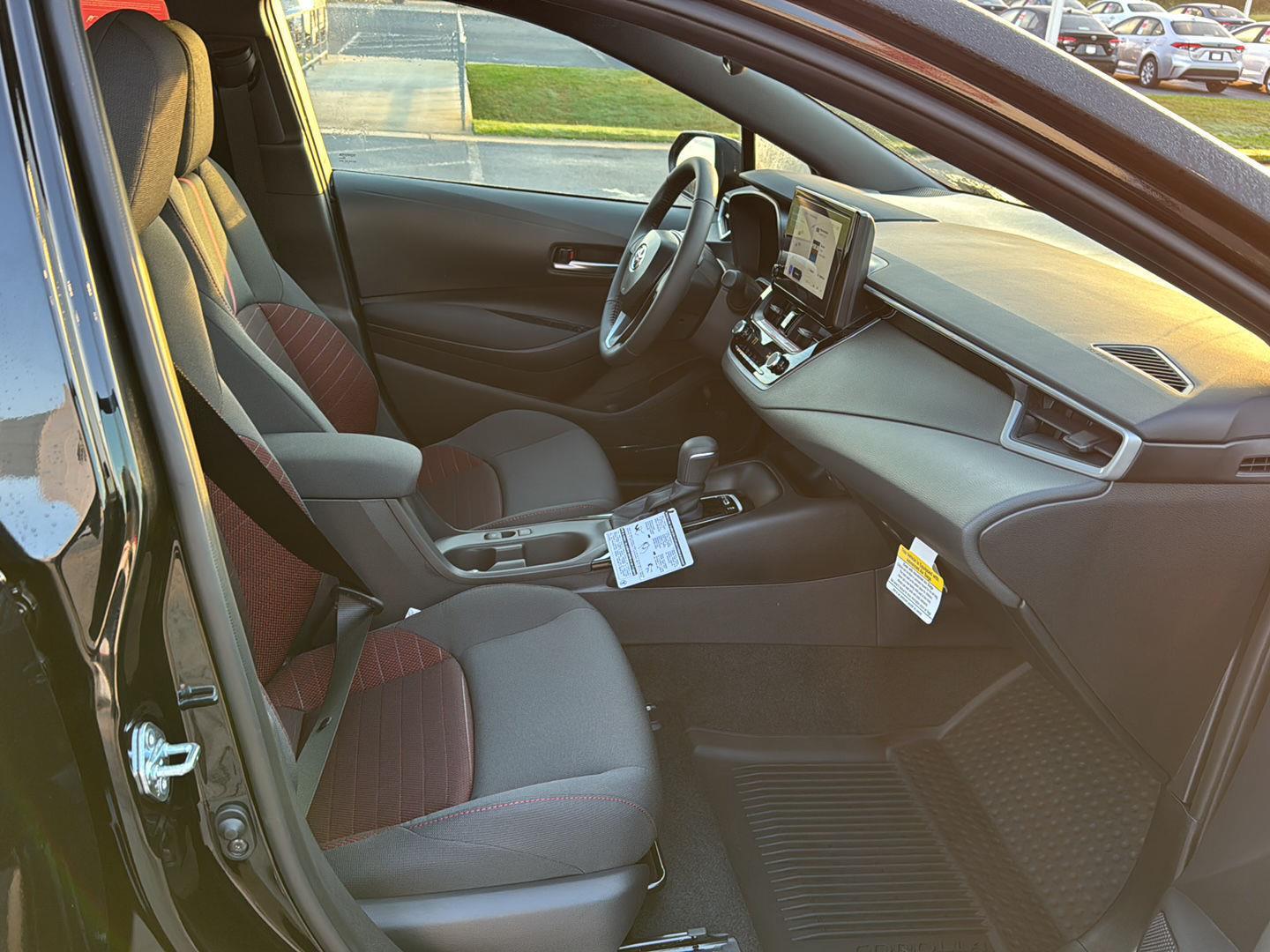 2026 Toyota Corolla SE photo 10