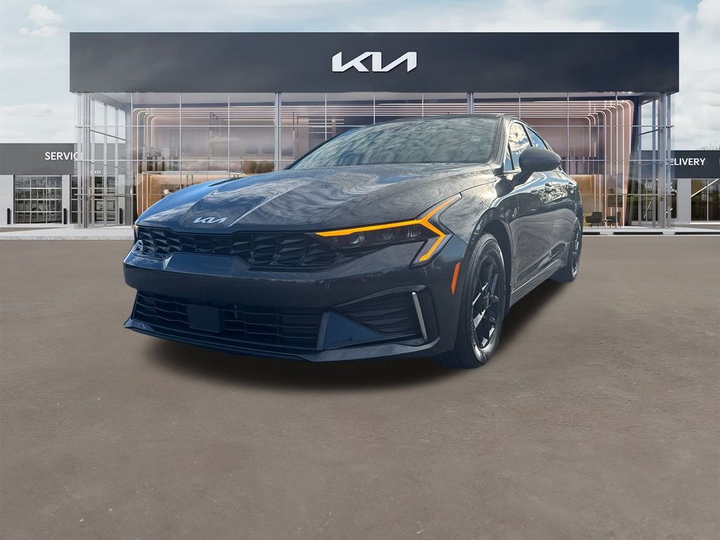 2025 Kia K5 LXS photo 6