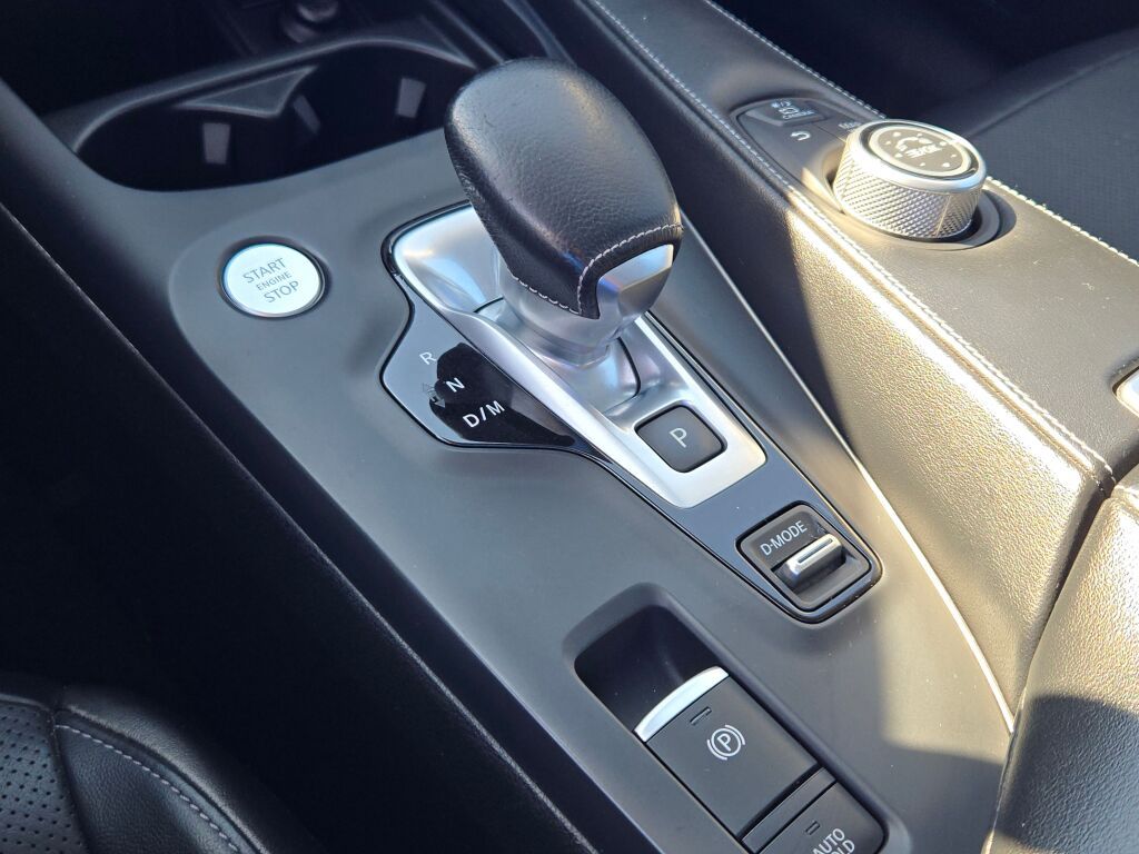 2019 Infiniti QX50 Essential photo 27