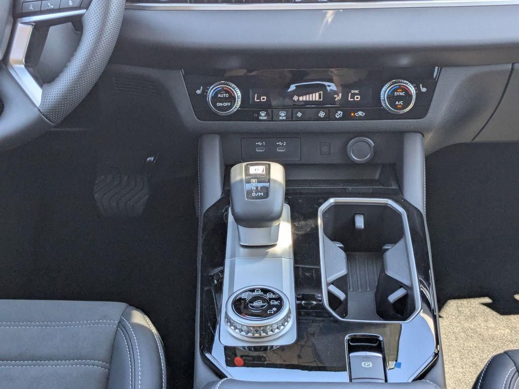 2025 Mitsubishi Outlander SE photo 16