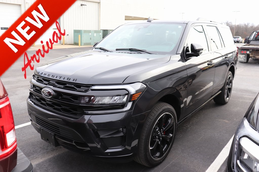 2024 Ford Expedition Limited's photo
