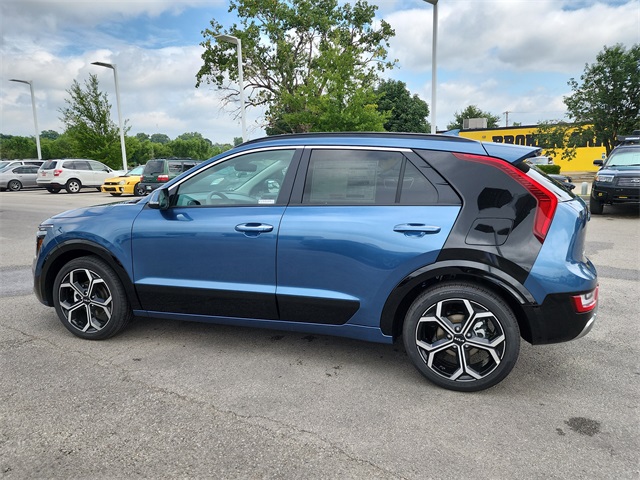 2025 Kia Niro SX Touring photo 6
