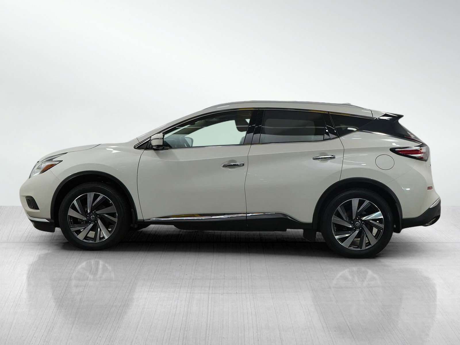 Used 2018 Nissan Murano Platinum with VIN 5N1AZ2MHXJN163731 for sale in Bloomington, Minnesota