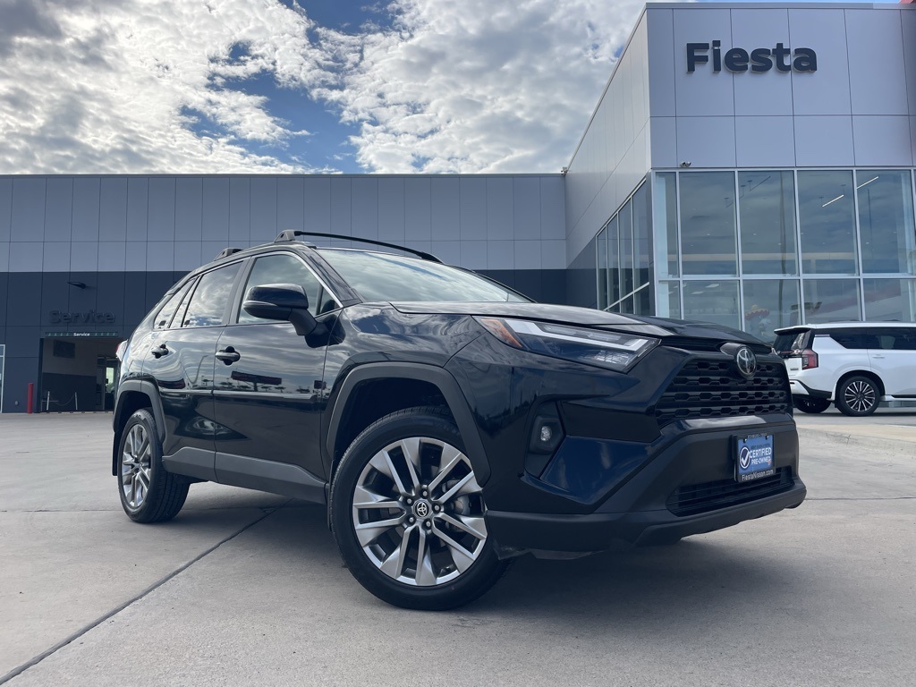 2024 Toyota RAV4 XLE Premium's photo