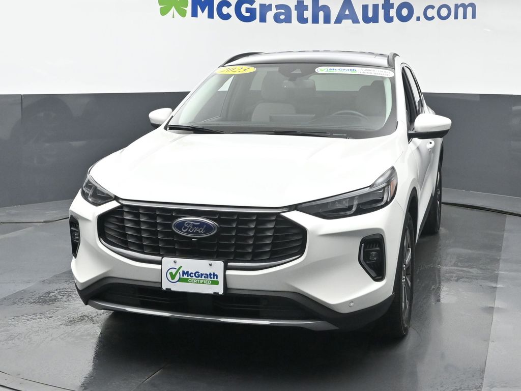 2023 Ford Escape Hybrid Platinum photo 4