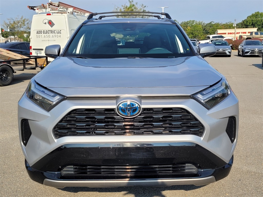 2024 Toyota RAV4 Hybrid SE photo 11