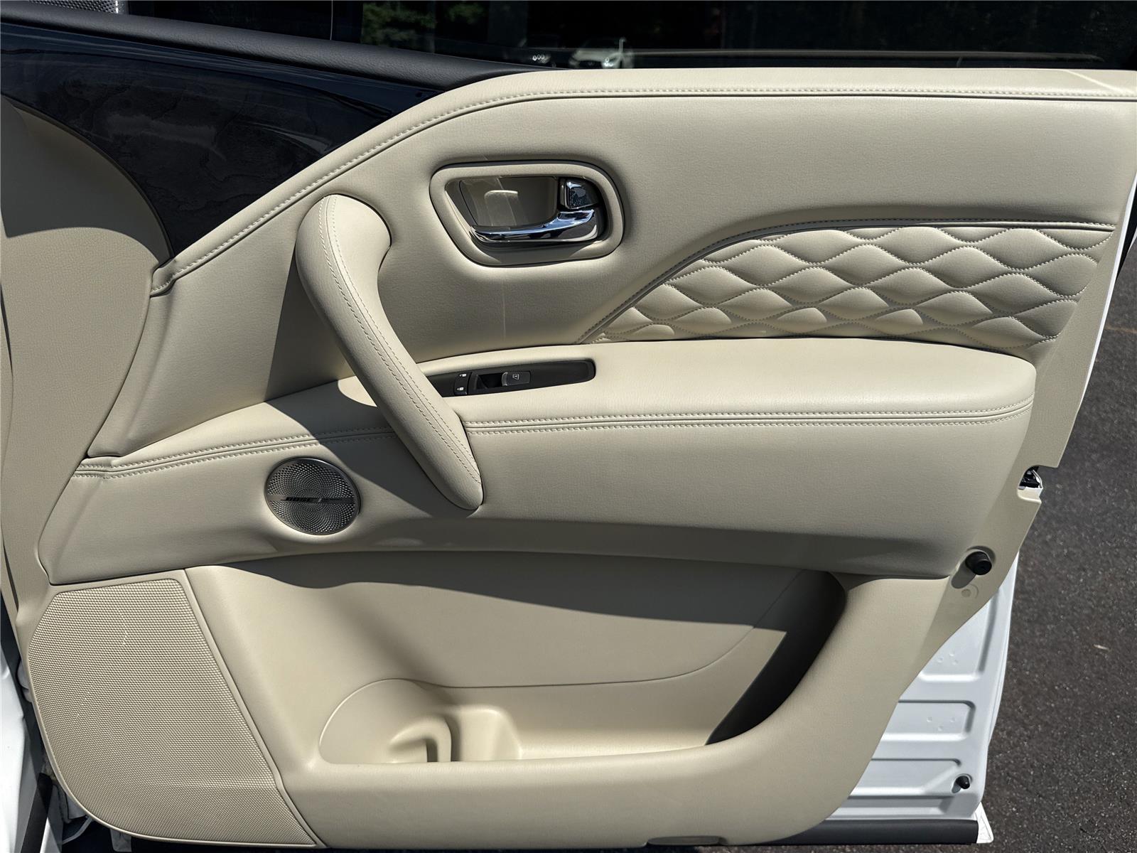 2022 Infiniti QX80 Sensory photo 19