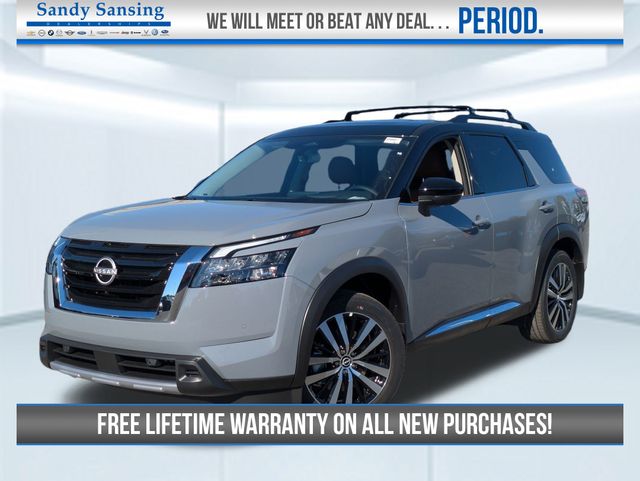 2025 Nissan Pathfinder Platinum's photo