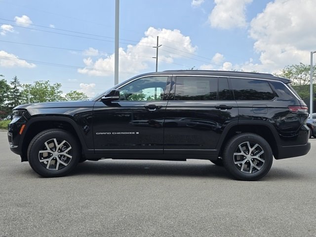 2025 Jeep Grand Cherokee Limited photo 17