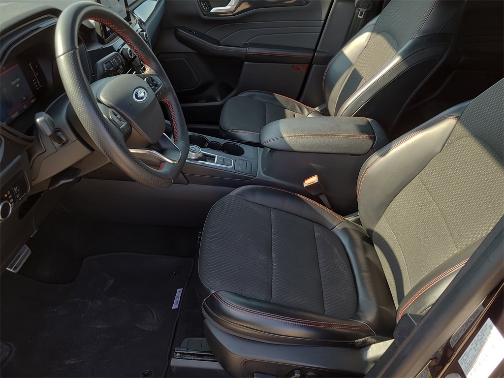 2024 Ford Escape ST-Line photo 21