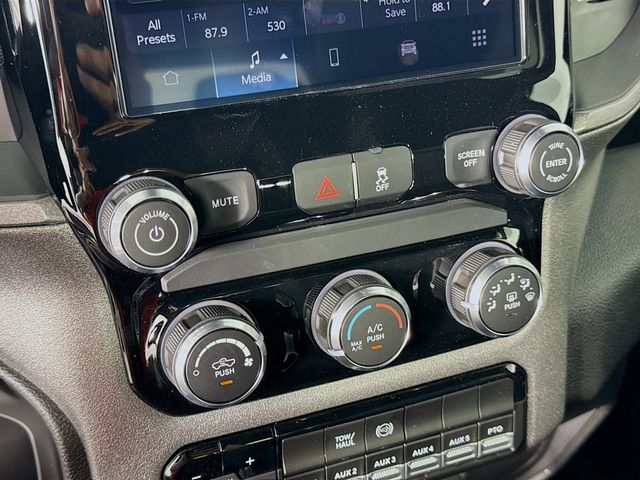 2025 Ram 3500 Tradesman photo 13