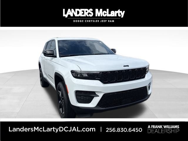2025 Jeep Grand Cherokee Altitude's photo