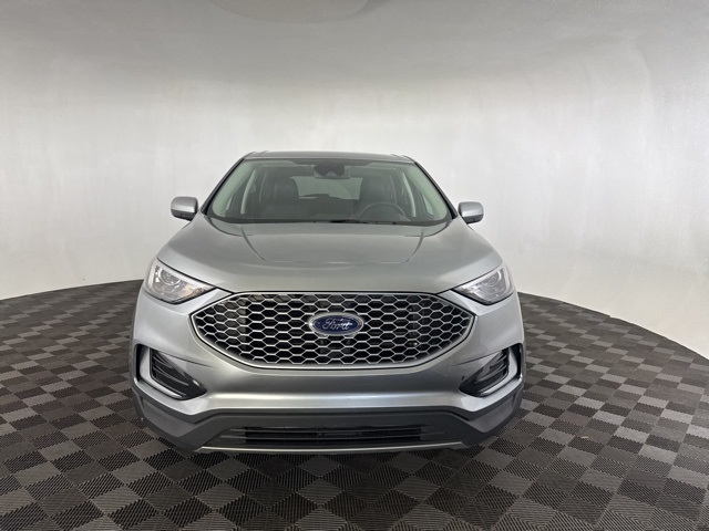 2024 Ford Edge SEL photo 2