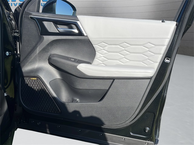 2025 Mitsubishi Outlander SEL photo 35