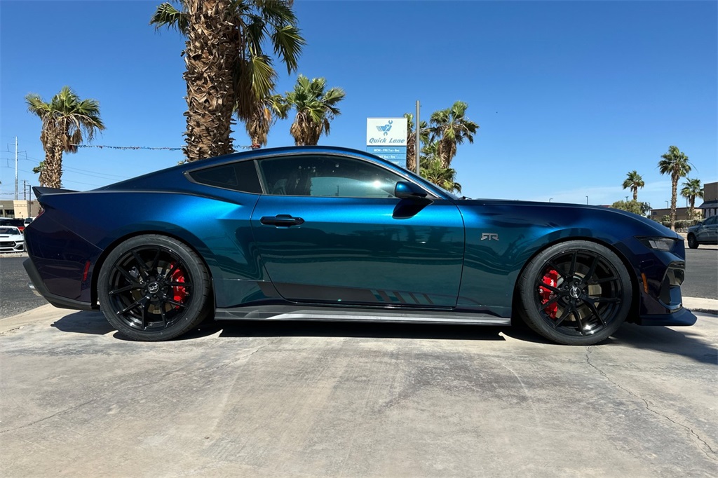2025 Ford Mustang GT Premium photo 3