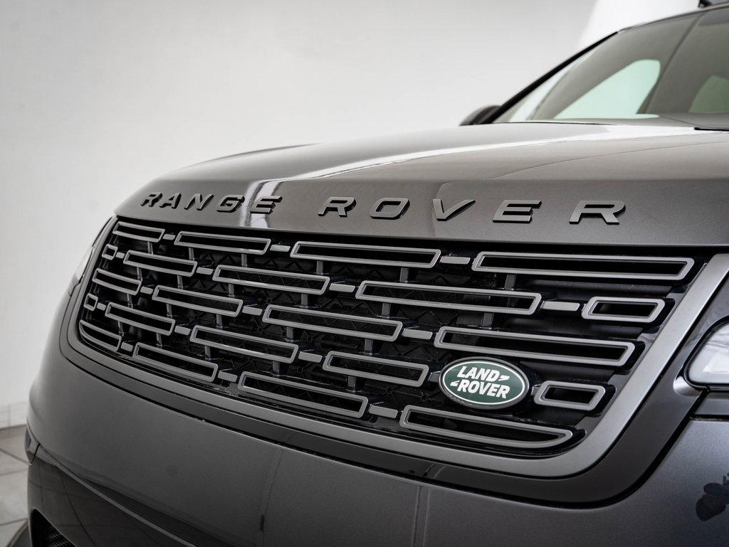 2026 Land Rover Range Rover Velar SE photo 3