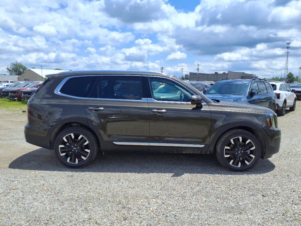 2025 Kia Telluride SX Prestige photo 2