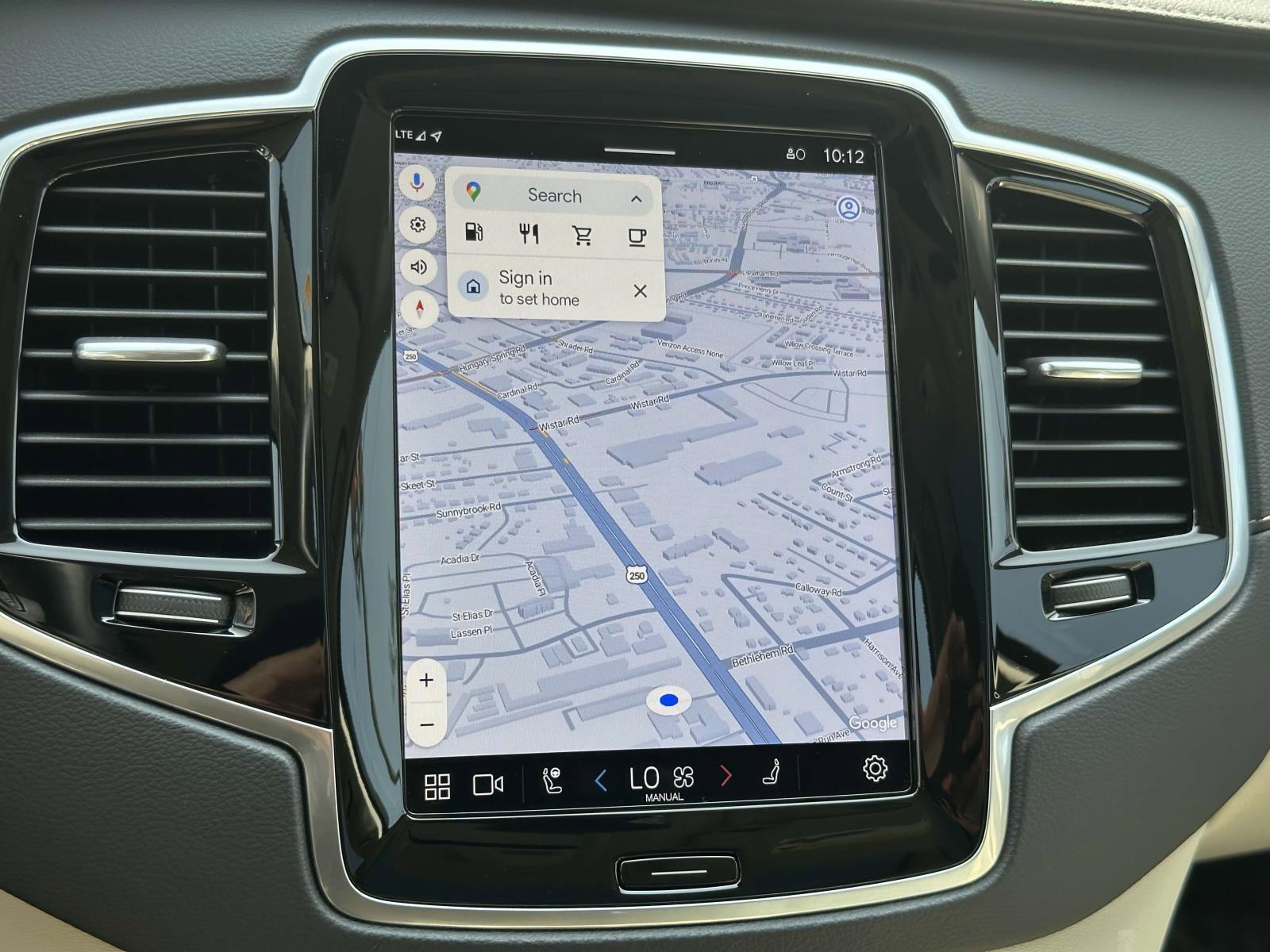 2023 Volvo XC90 Ultimate photo 2