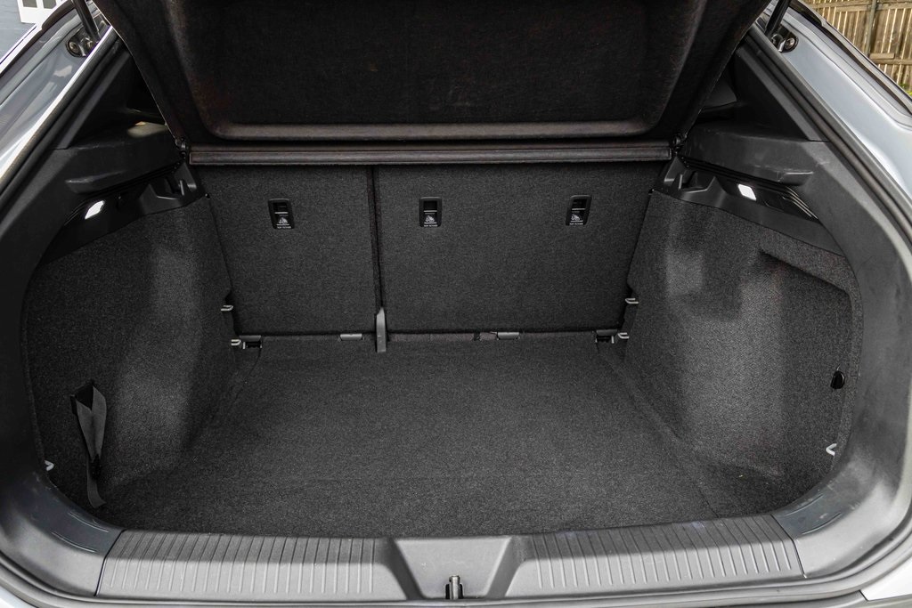 2022 Volkswagen ID.4 Pro photo 21