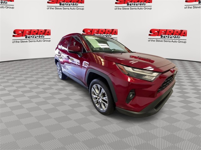 2023 Toyota RAV4 XLE Premium photo 3