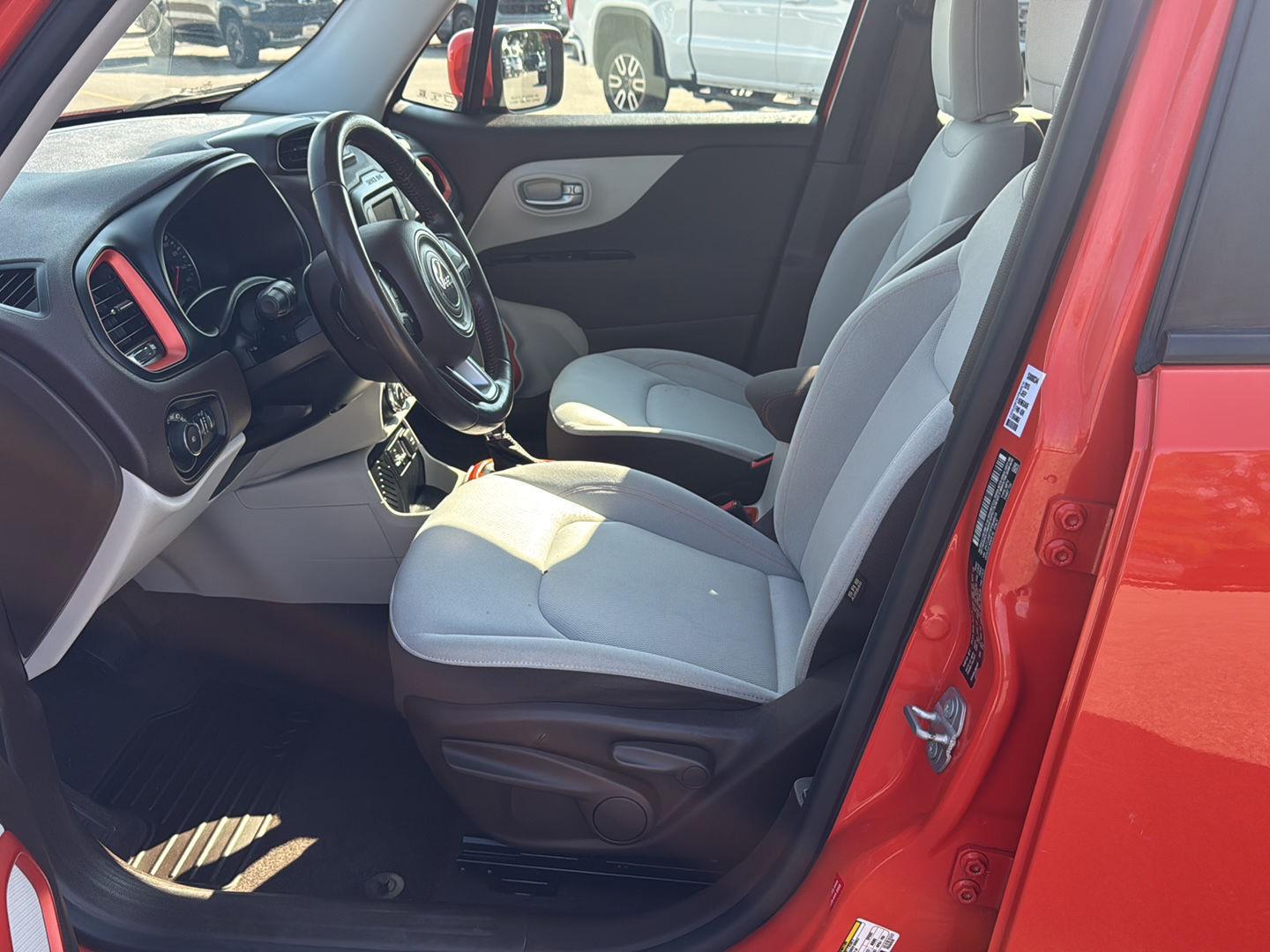 2015 Jeep Renegade Latitude photo 7