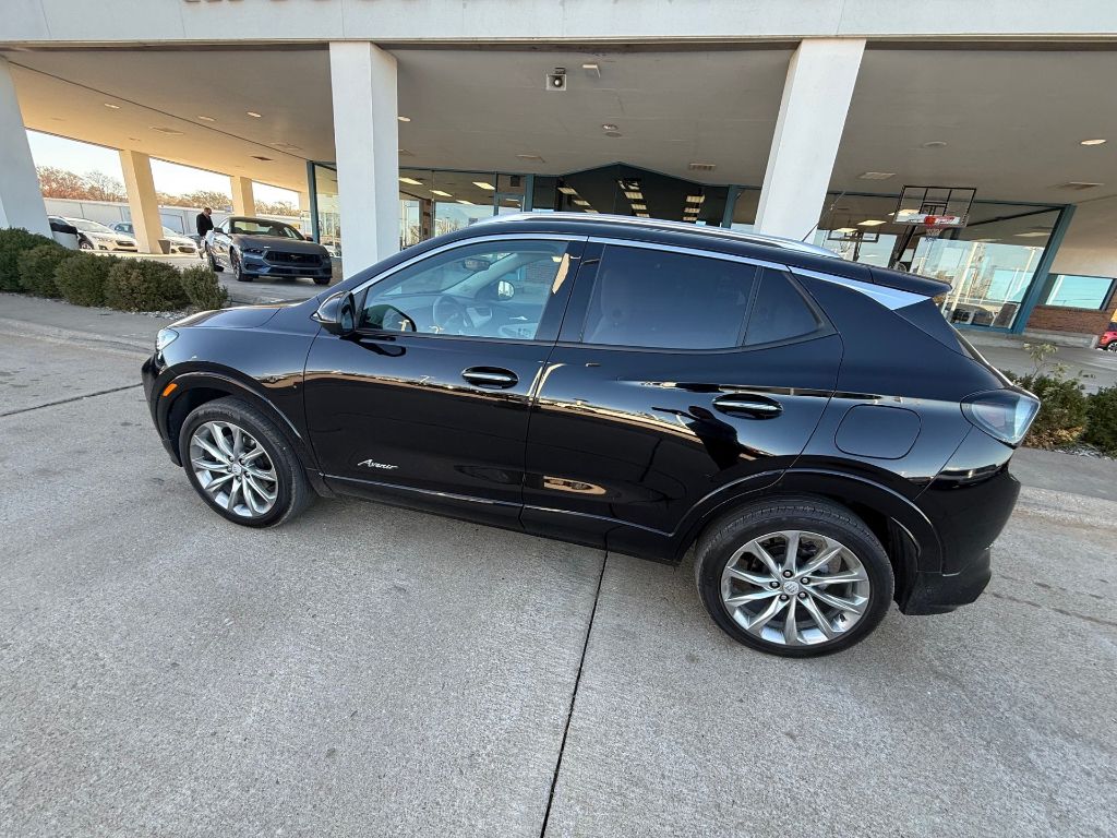 2024 Buick Encore GX Avenir photo 3