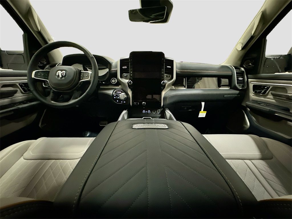 2025 Ram 1500 photo 6
