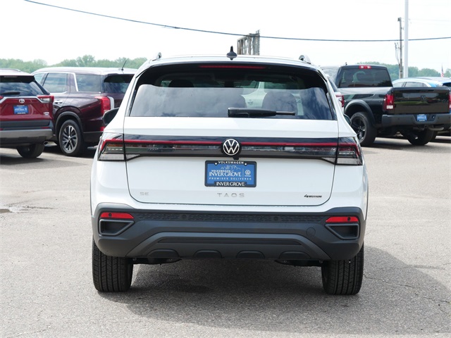 2025 Volkswagen Taos SE photo 5