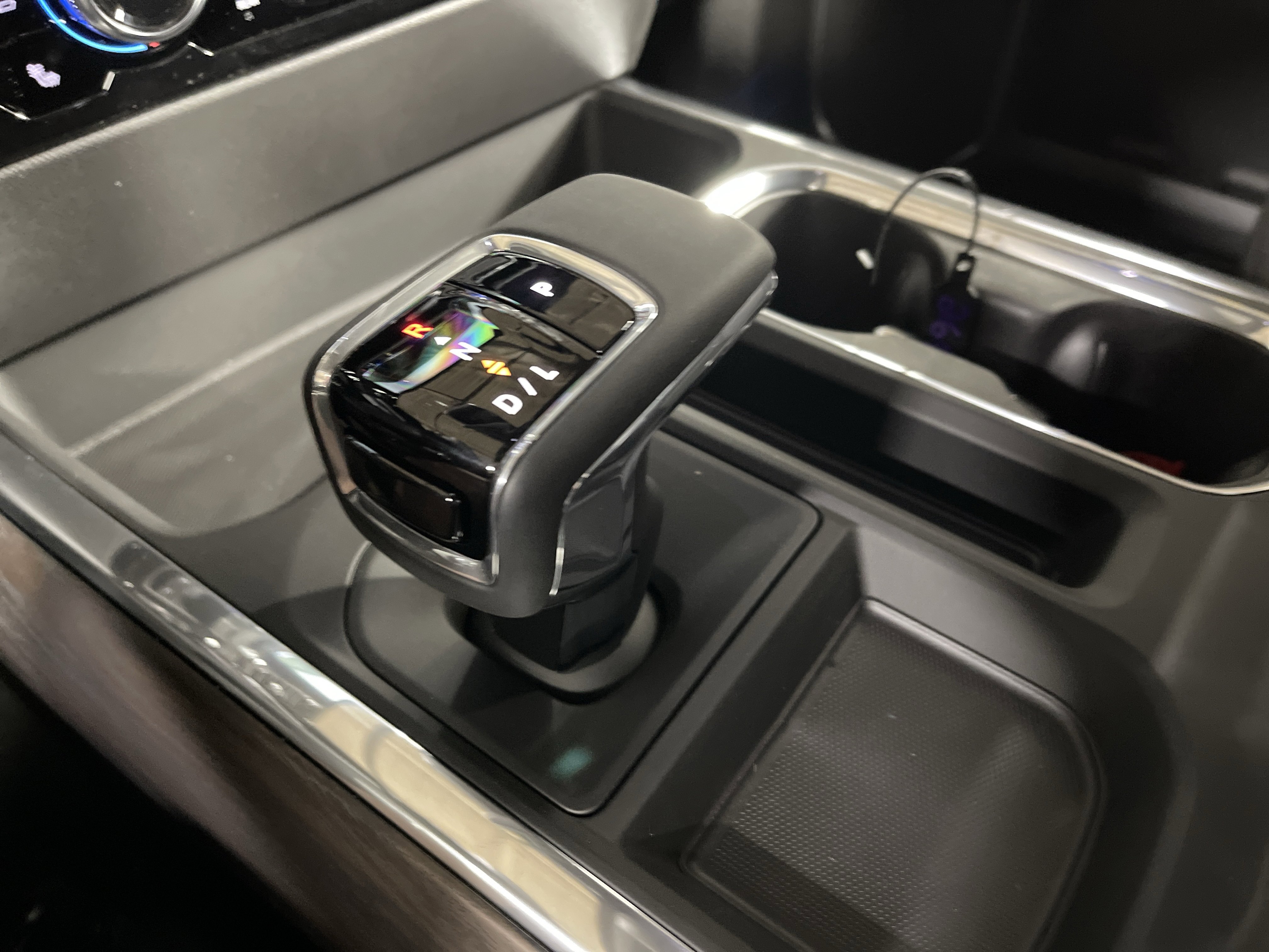 2026 Gmc Sierra 1500 SLT photo 2