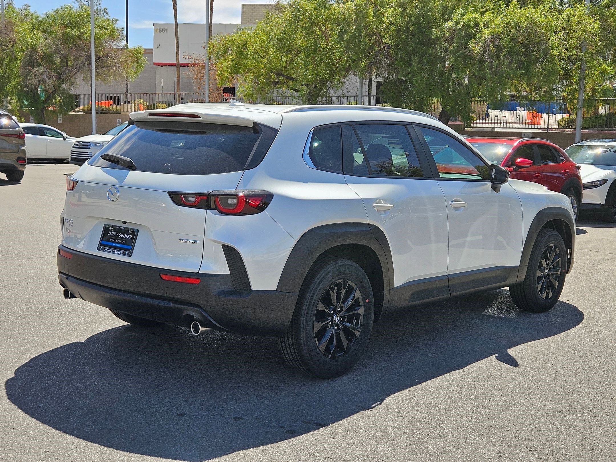 2025 Mazda CX-50 2.5 S Premium photo 5