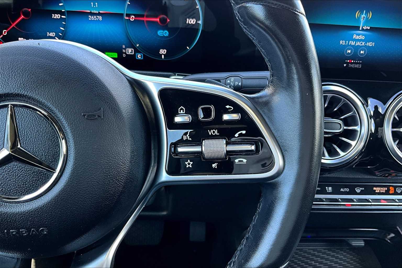 2022 Mercedes Benz EQB 350 4MATIC photo 24