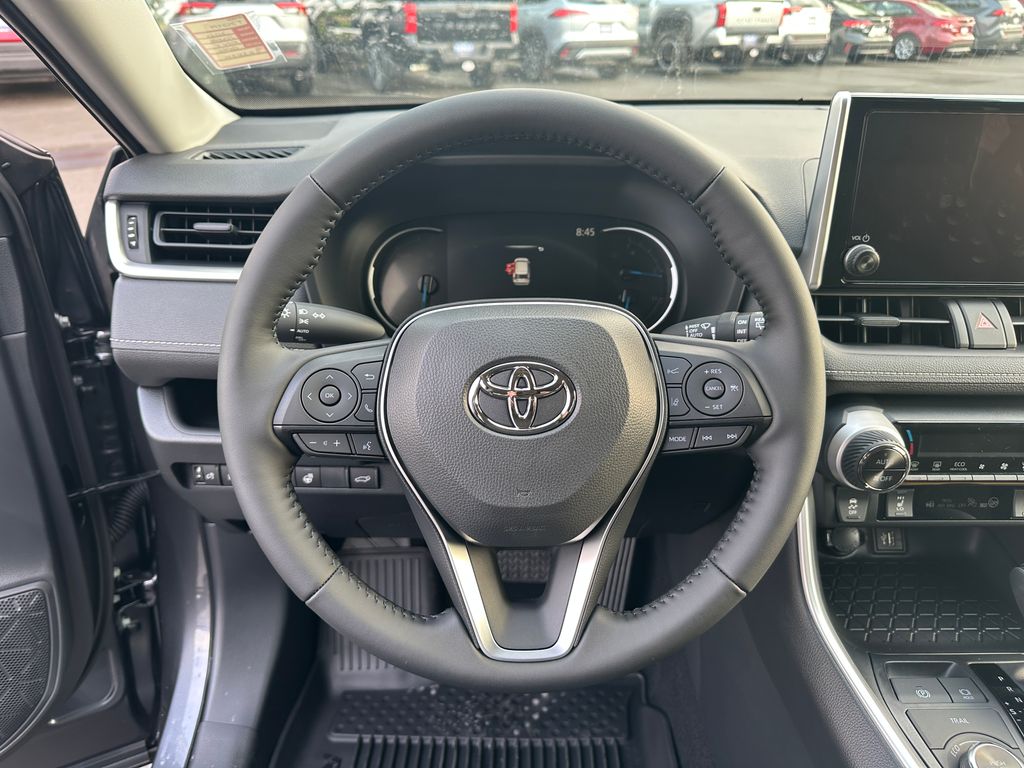 2025 Toyota RAV4 Hybrid XLE photo 17