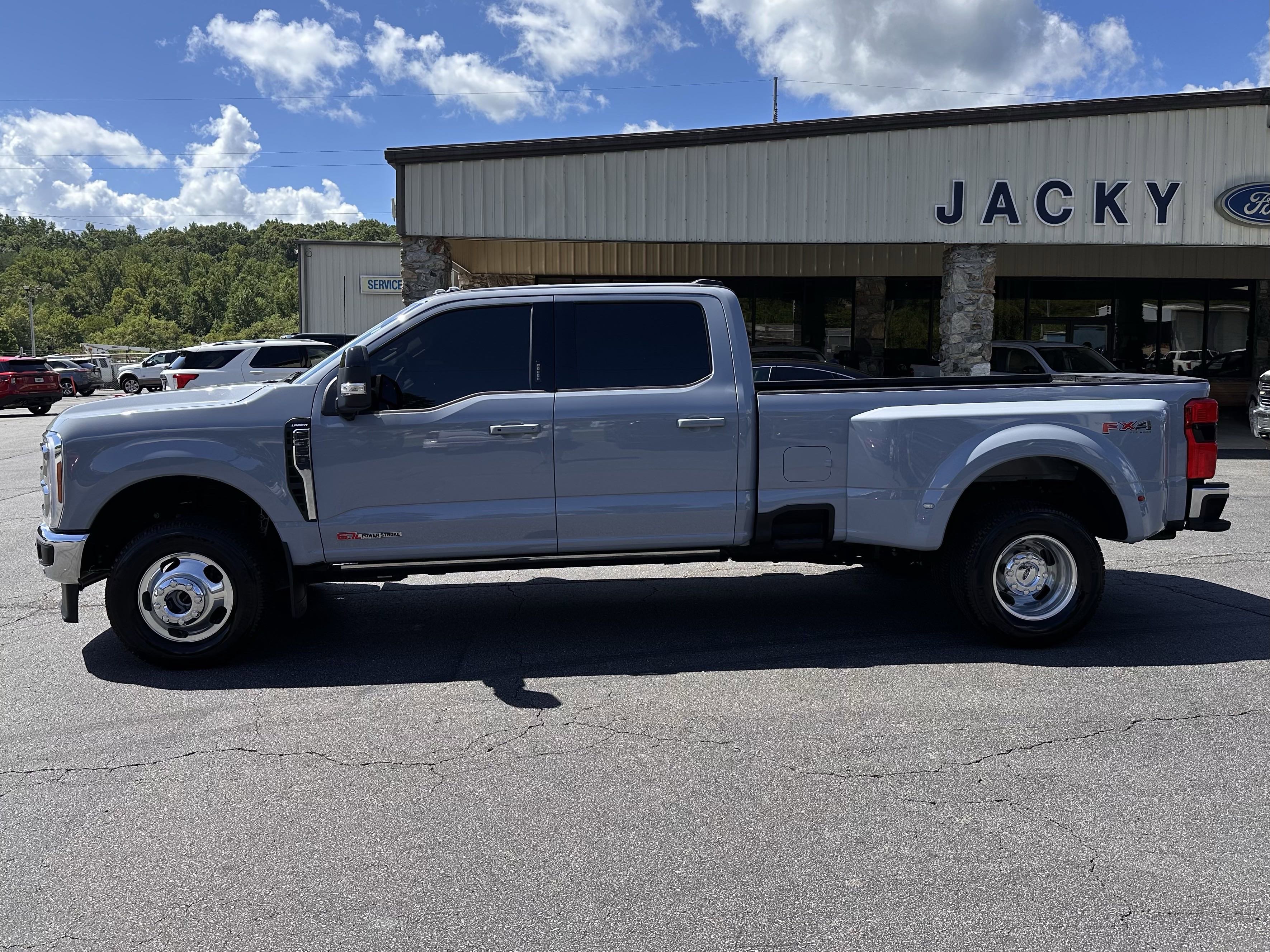 2024 Ford F-350 Super Duty Lariat