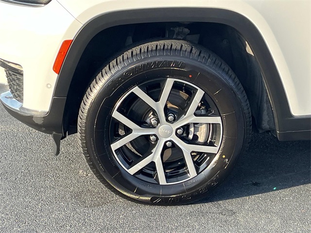 2024 Jeep Grand Cherokee Limited photo 10