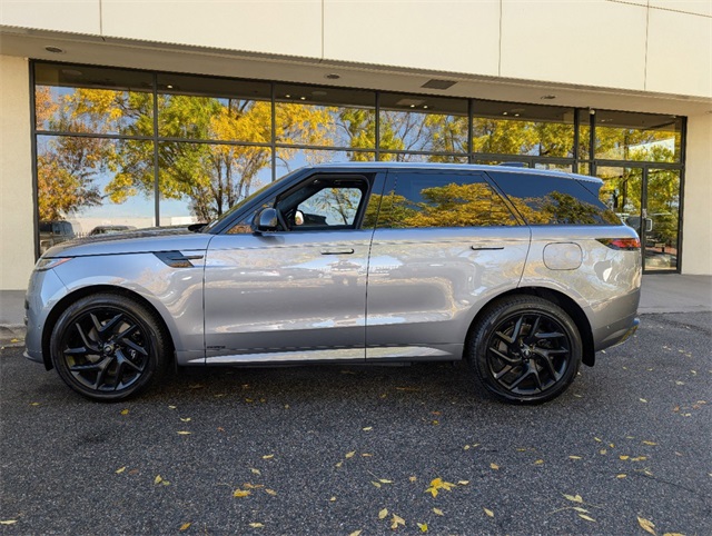 2025 Land Rover Range Rover Sport Autobiography photo 3