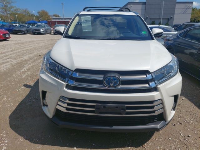 2017 Toyota Highlander Hybrid Limited photo 3
