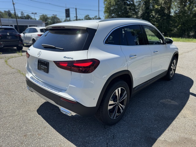 2026 Mercedes Benz GLA 250 4MATIC photo 2