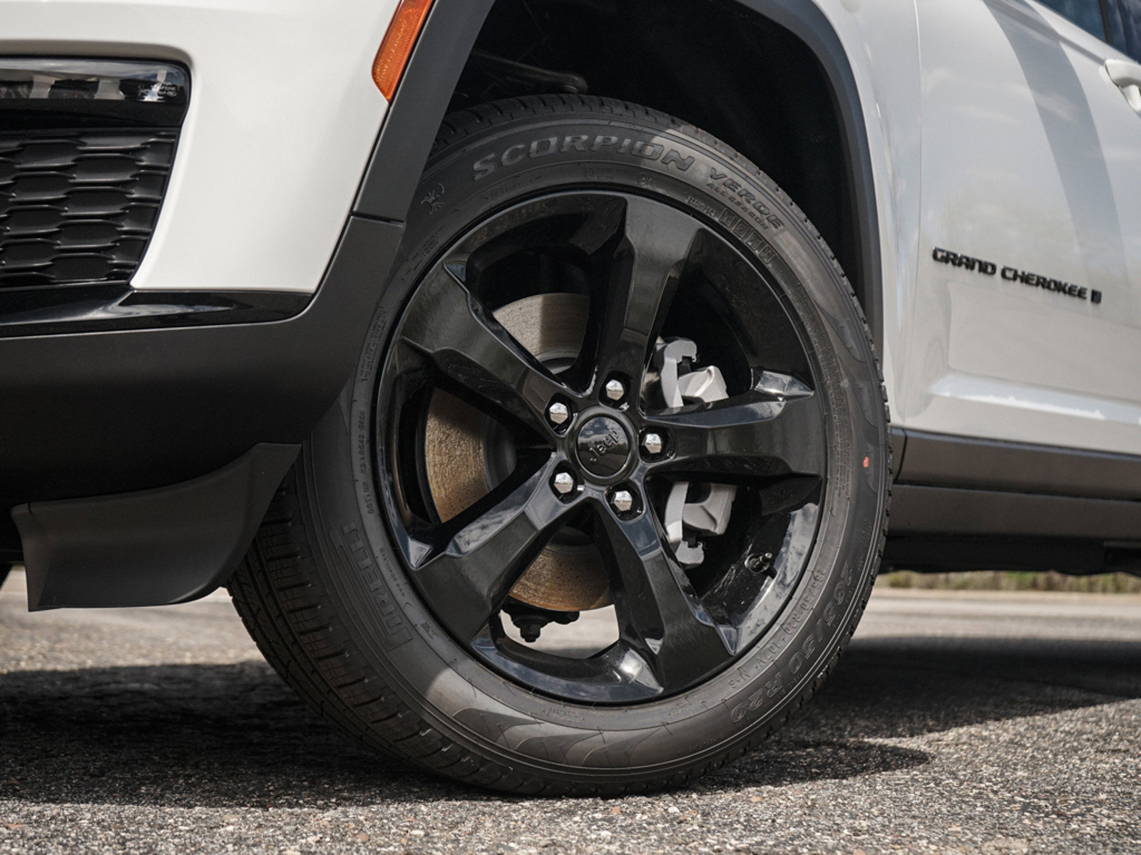 2025 Jeep Grand Cherokee Limited photo 4