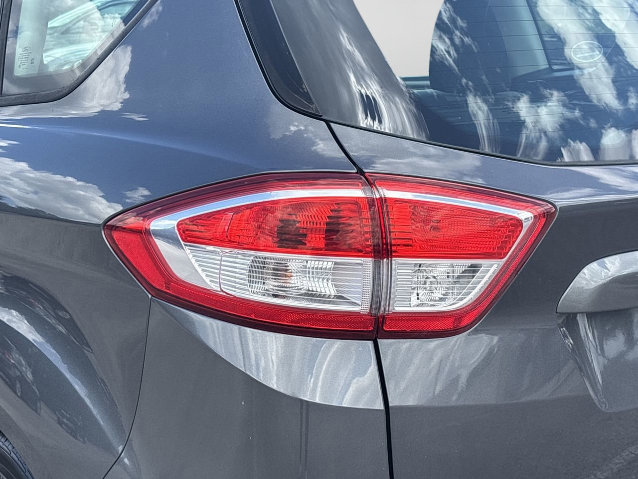 2017 Ford C-Max Hybrid SE photo 7
