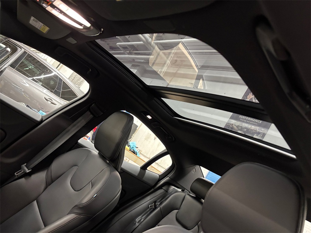 2023 Volvo S60 B5 Plus Black Edition photo 30