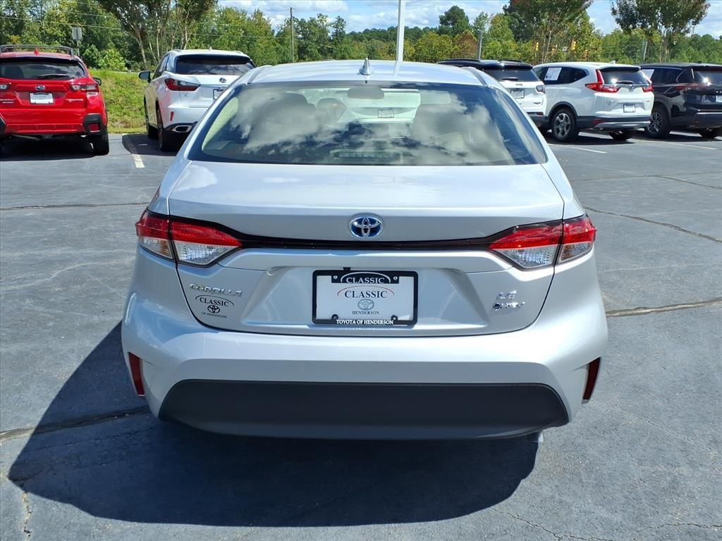 2025 Toyota Corolla Hybrid LE photo 4