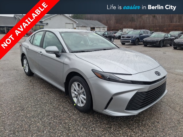 2026 Toyota Camry LE's photo