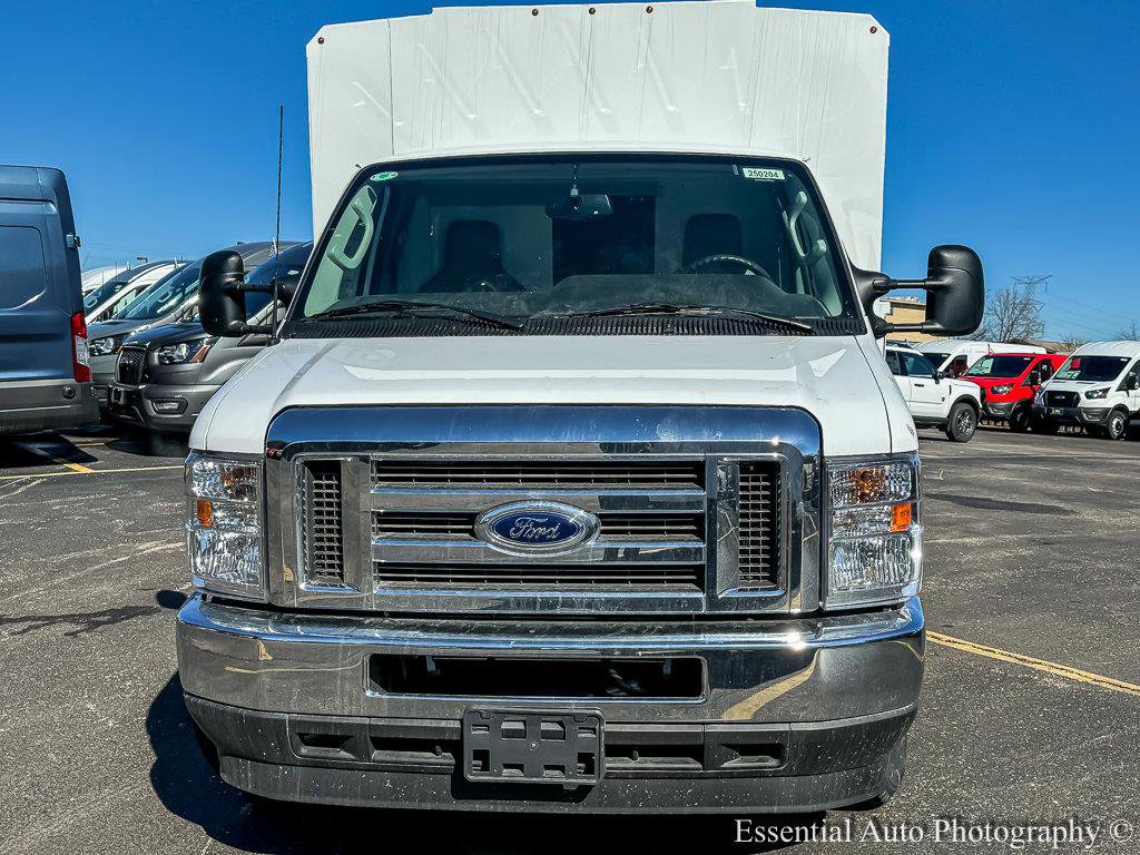 2025 Ford E-350 photo 4