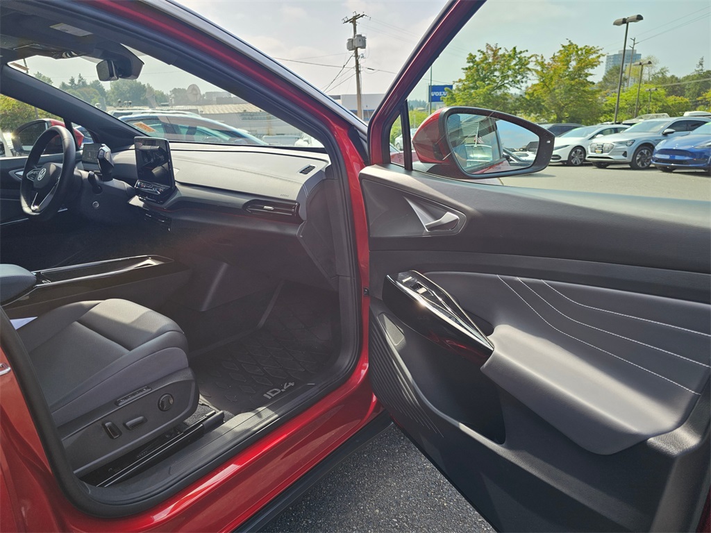 2023 Volkswagen ID.4 Pro Plus photo 13