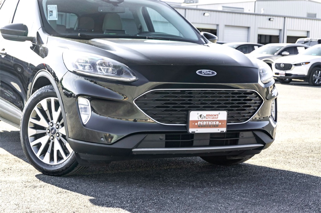 2021 Ford Escape Hybrid Titanium photo 3