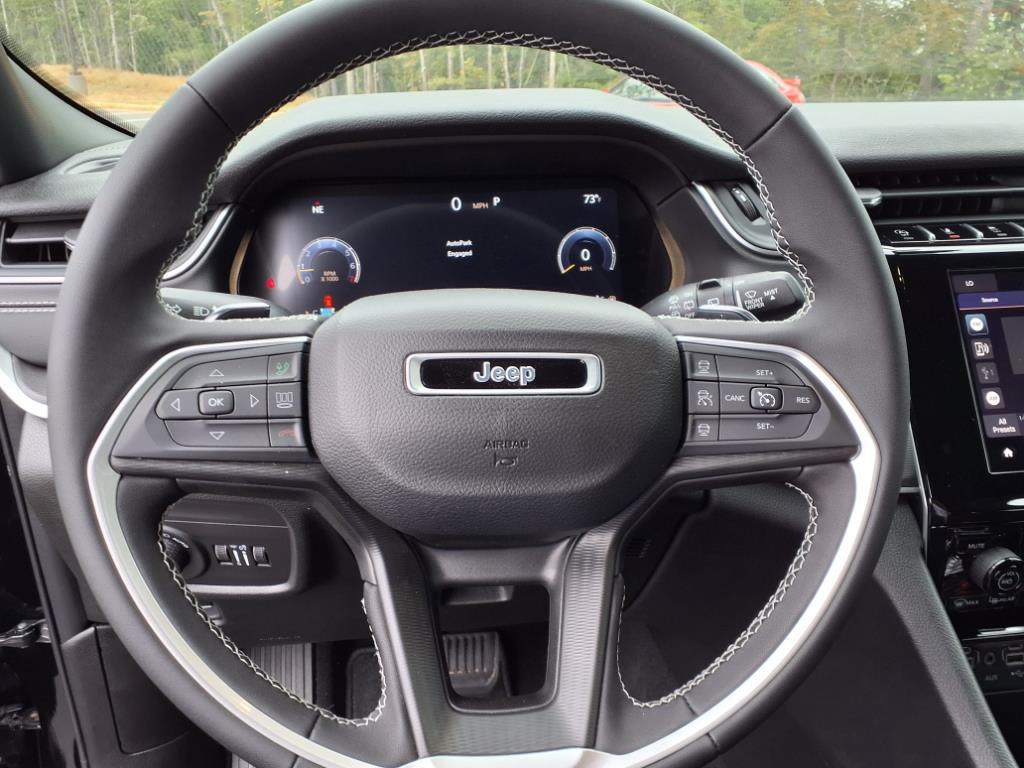 2024 Jeep Grand Cherokee Laredo X photo 15