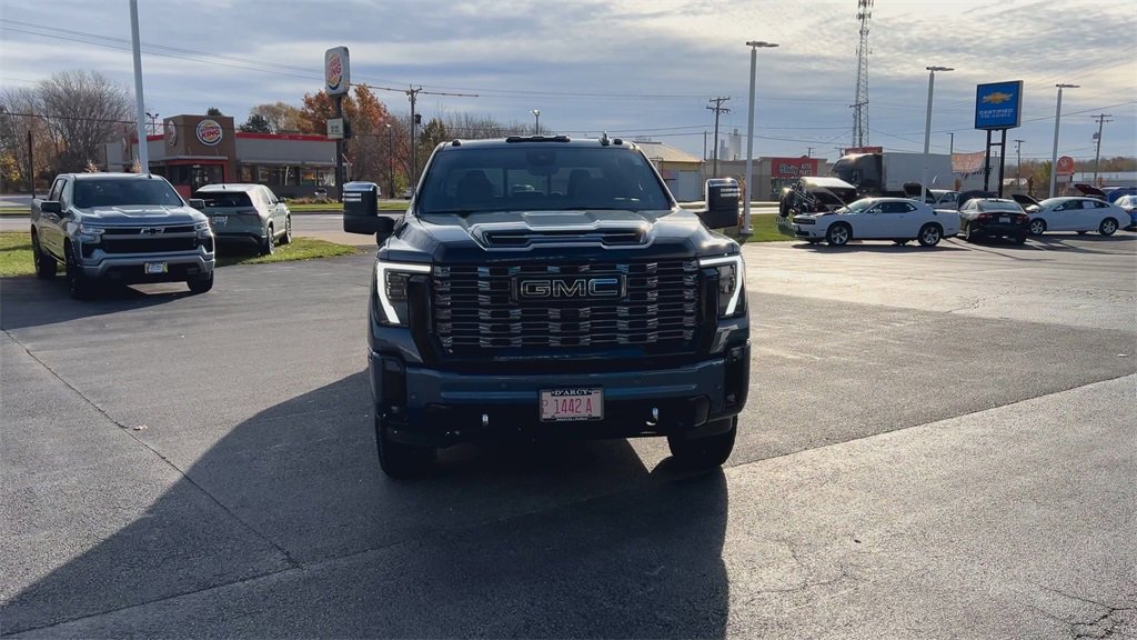 2025 Gmc Sierra 2500 HD Denali Ultimate photo 3