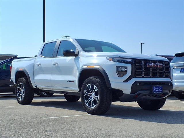 2024 GMC Canyon AT4's photo